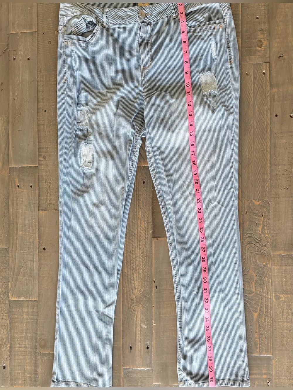 Democracy Distressed Blue White Pinstripe Denim Jeans Size 14 - Picture 10 of 12